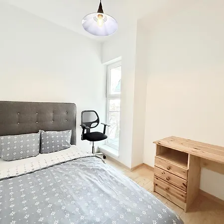 Sunny Apartment *